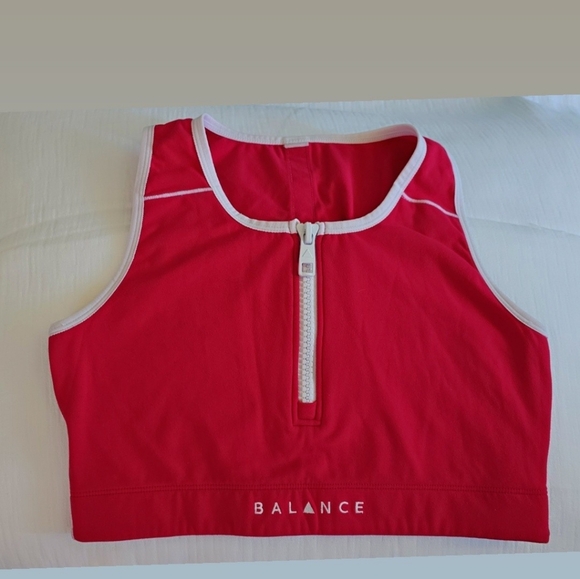 Tops BALANCE - Picture 1 of 3
